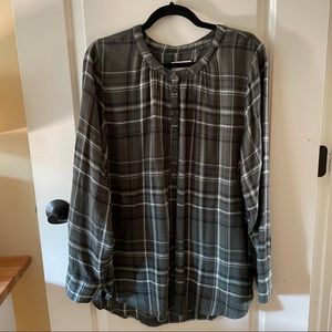 Green flannel long sleeve Henley